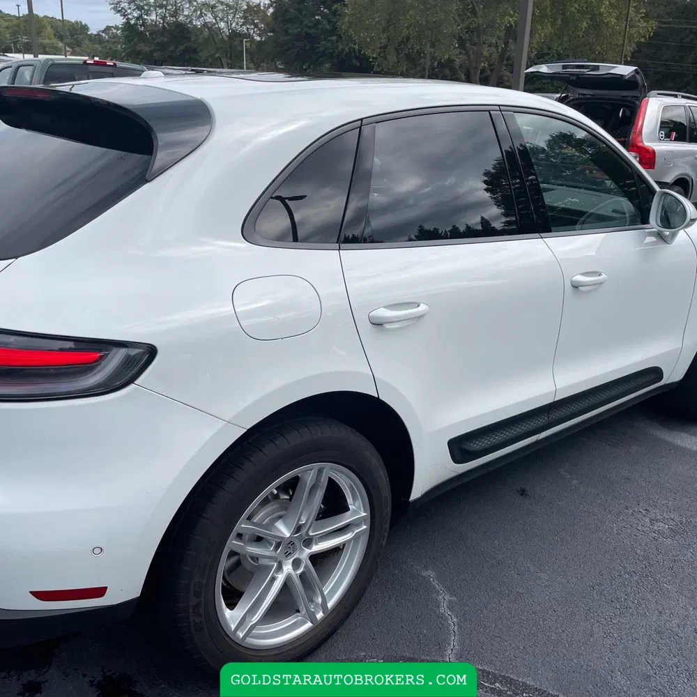 2022 Porsche Macan Base