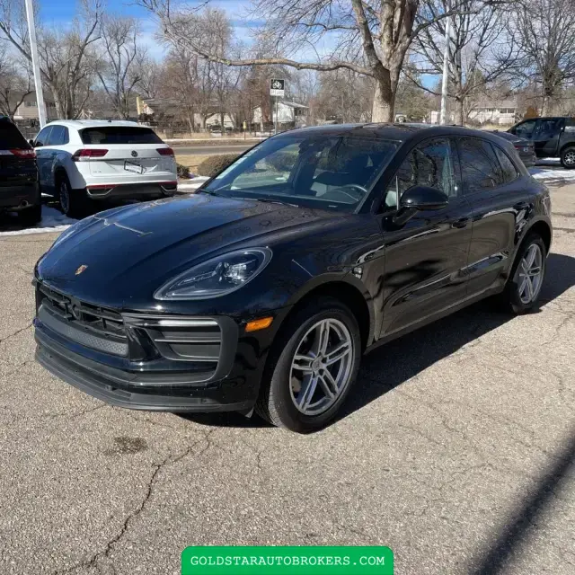 2024 Porsche Macan Base