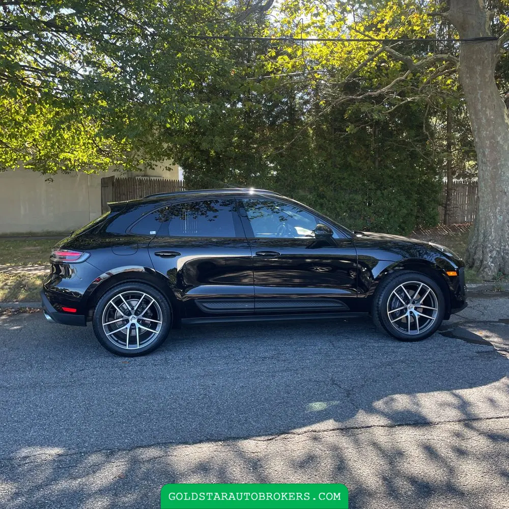 2024 Porsche Macan Base