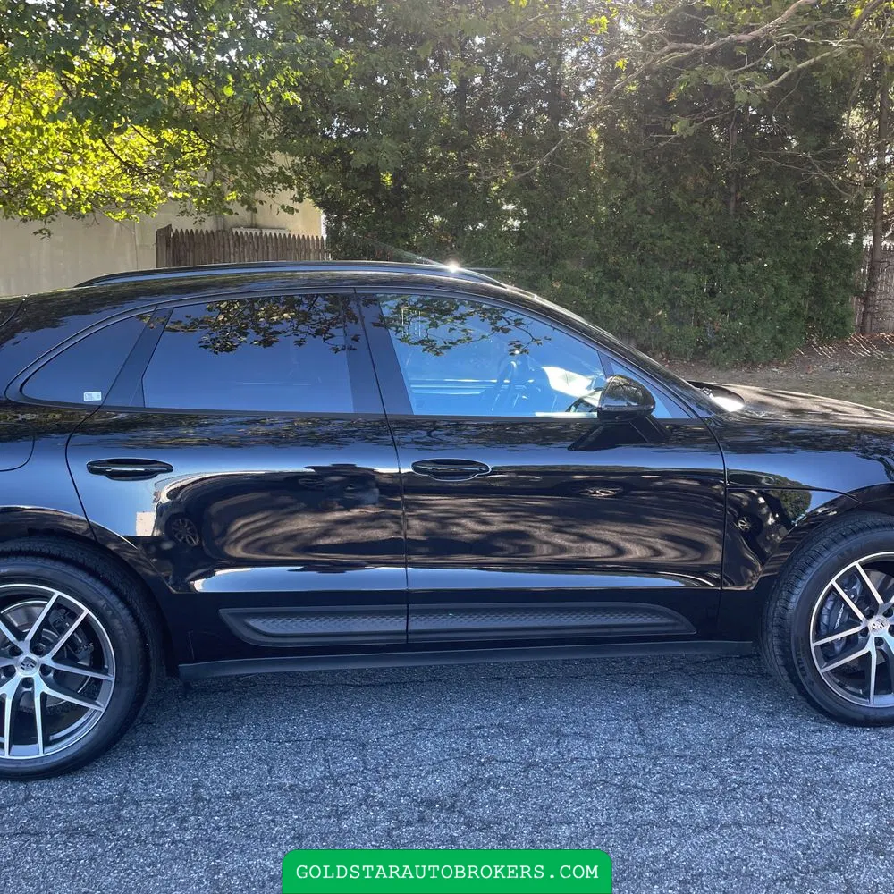 2024 Porsche Macan Base