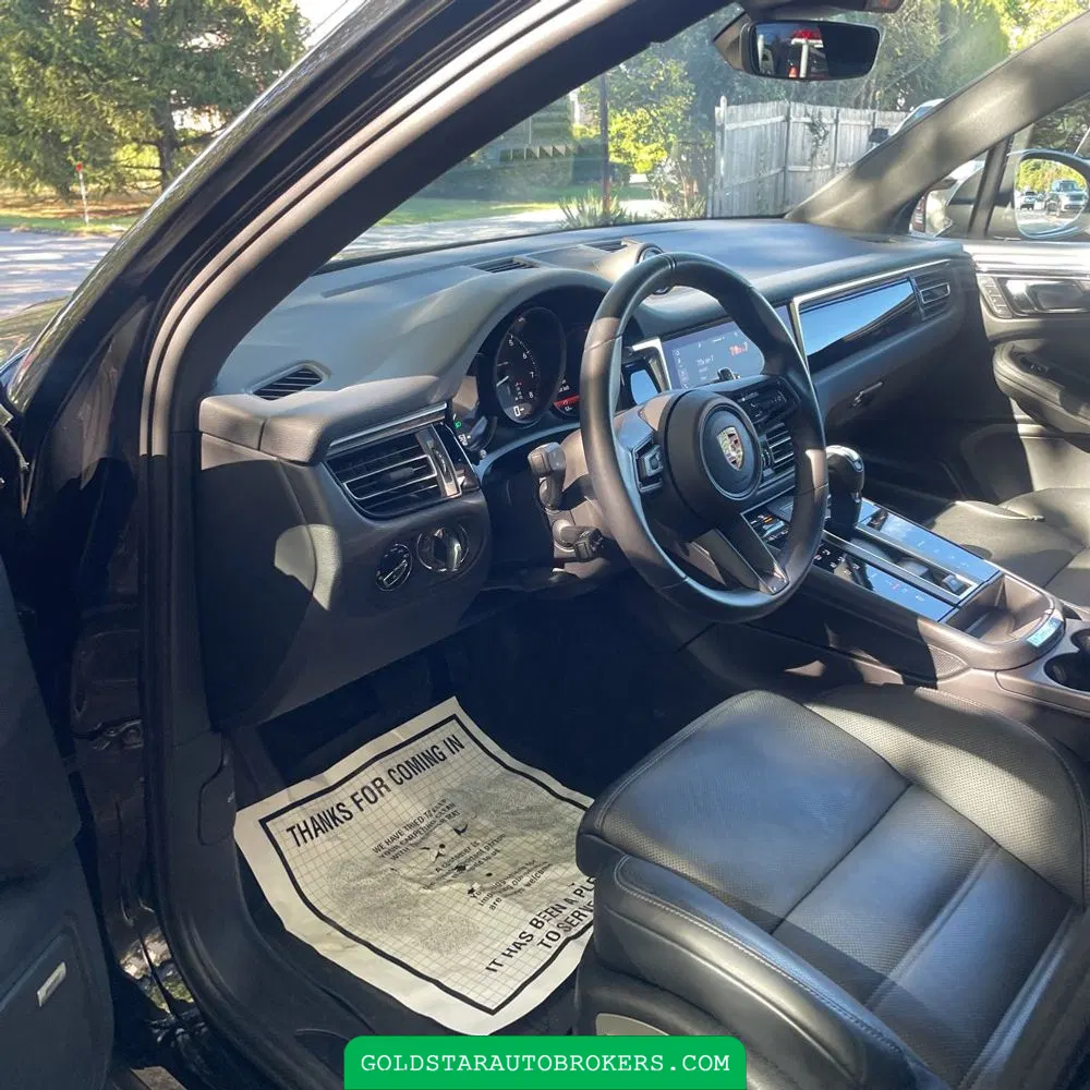 2024 Porsche Macan Base