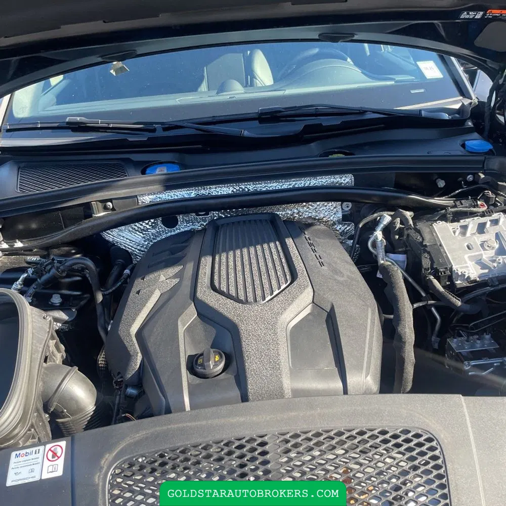 2024 Porsche Macan Base