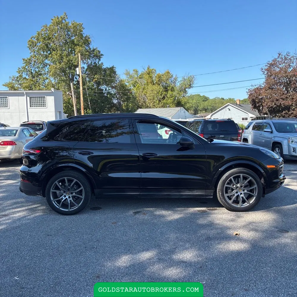 2023 Porsche Cayenne Platinum Edition