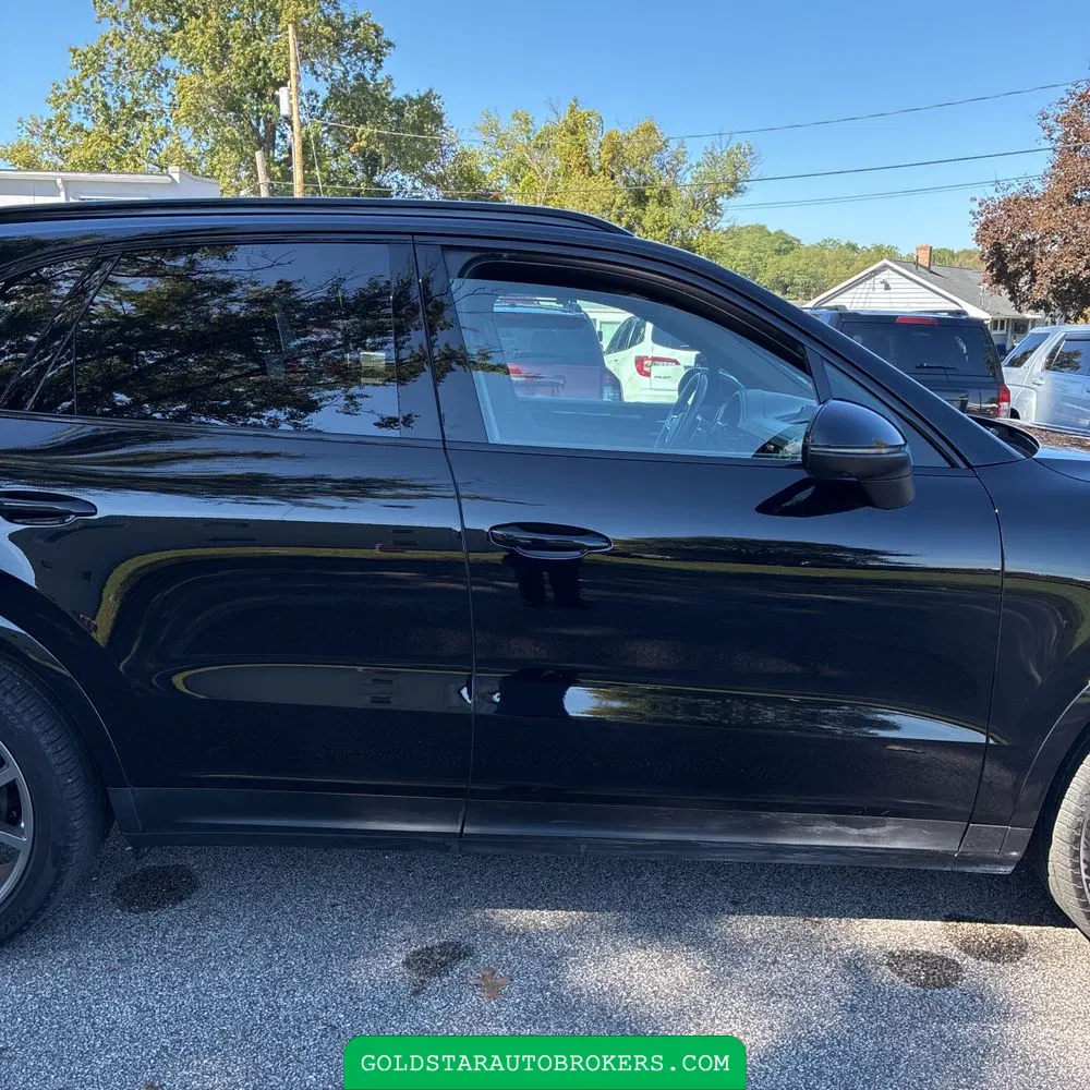 2023 Porsche Cayenne Platinum Edition