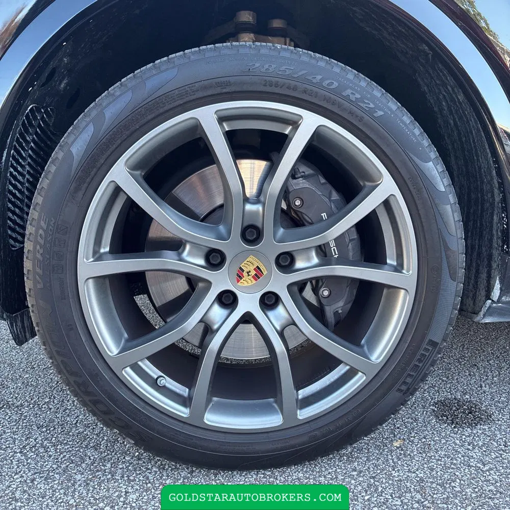 2023 Porsche Cayenne Platinum Edition