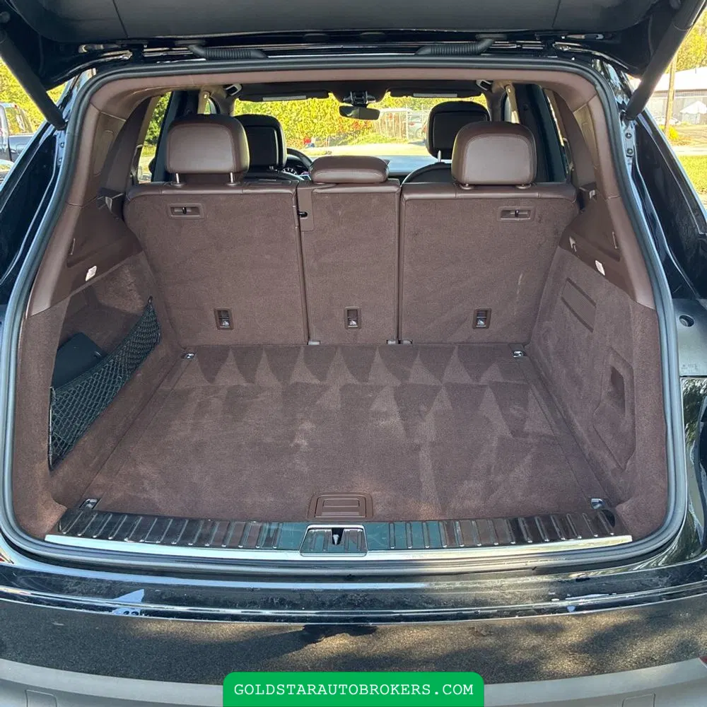 2023 Porsche Cayenne Platinum Edition