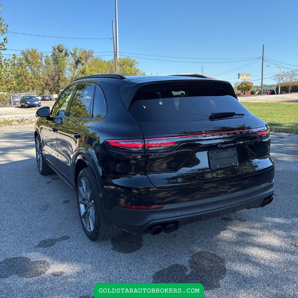 2023 Porsche Cayenne Platinum Edition