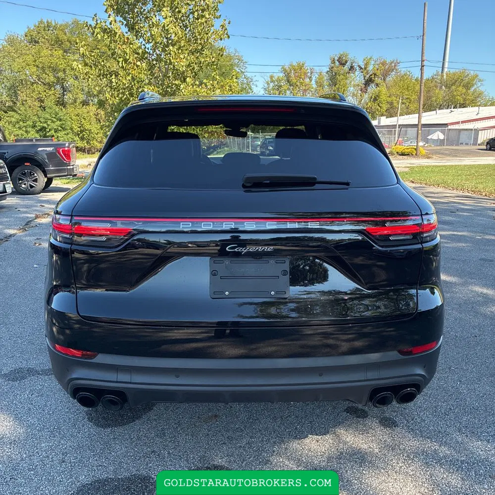 2023 Porsche Cayenne Platinum Edition