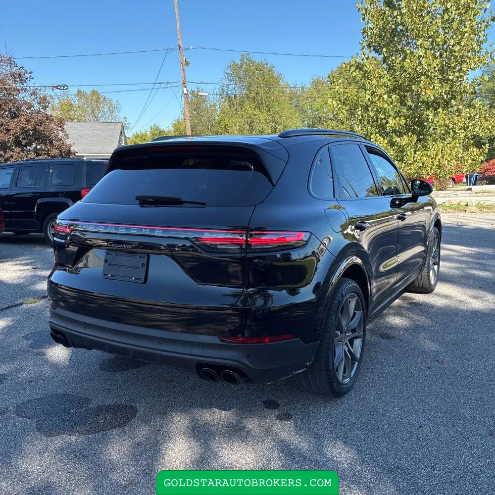 2023 Porsche Cayenne Platinum Edition