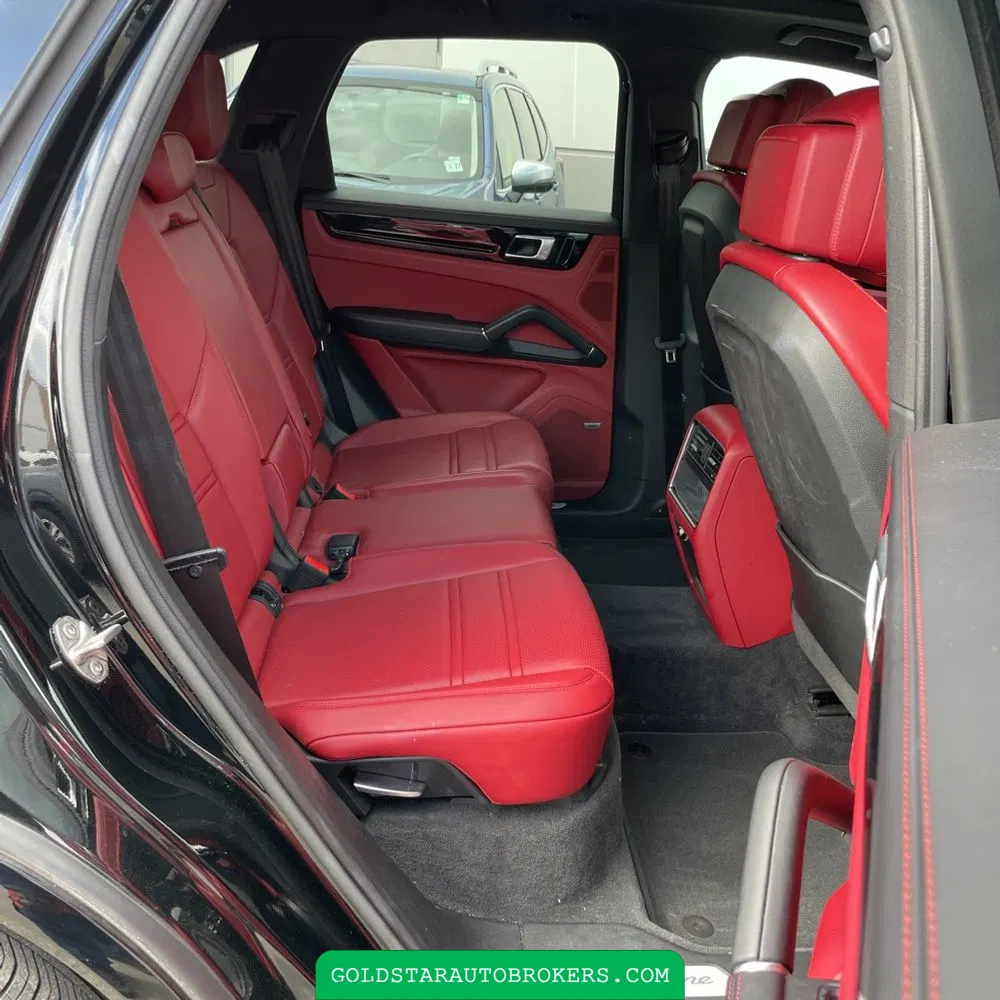 2021 Porsche Cayenne Base