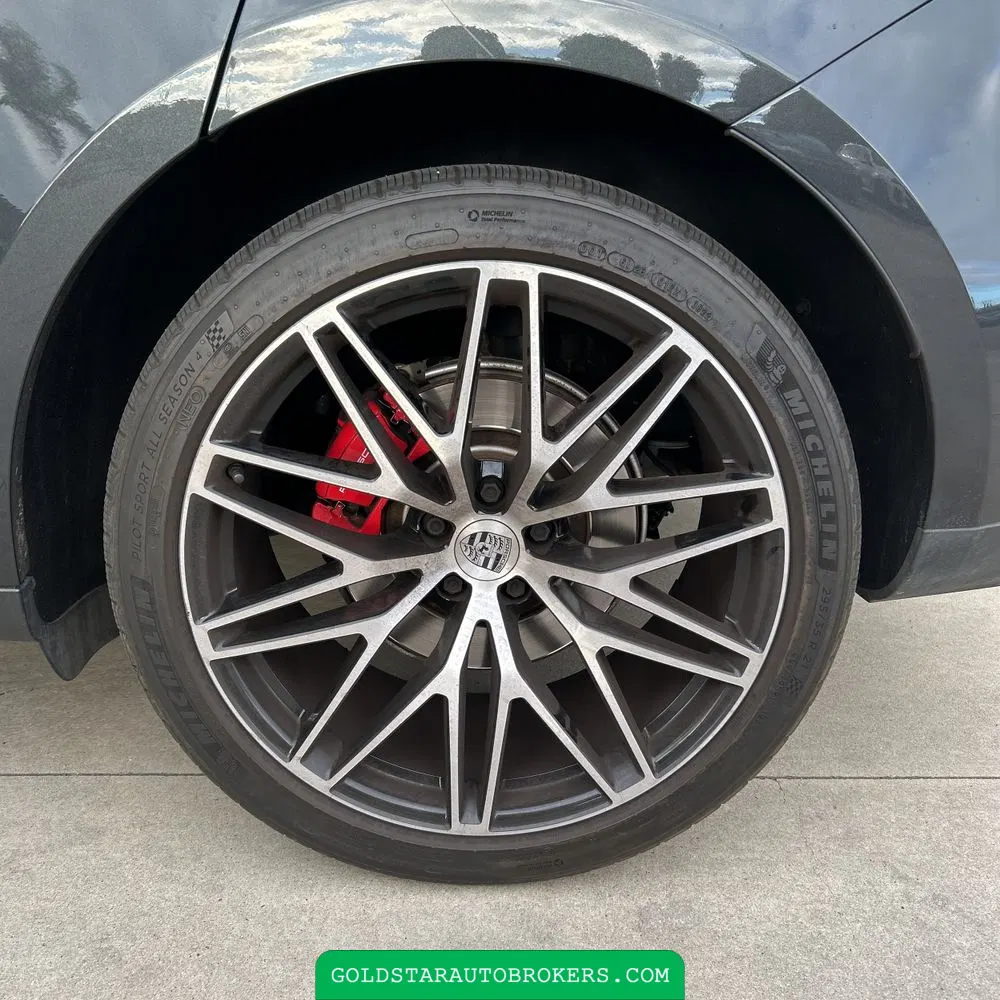 2022 Porsche Macan S