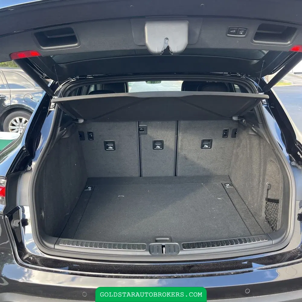 2022 Porsche Macan S