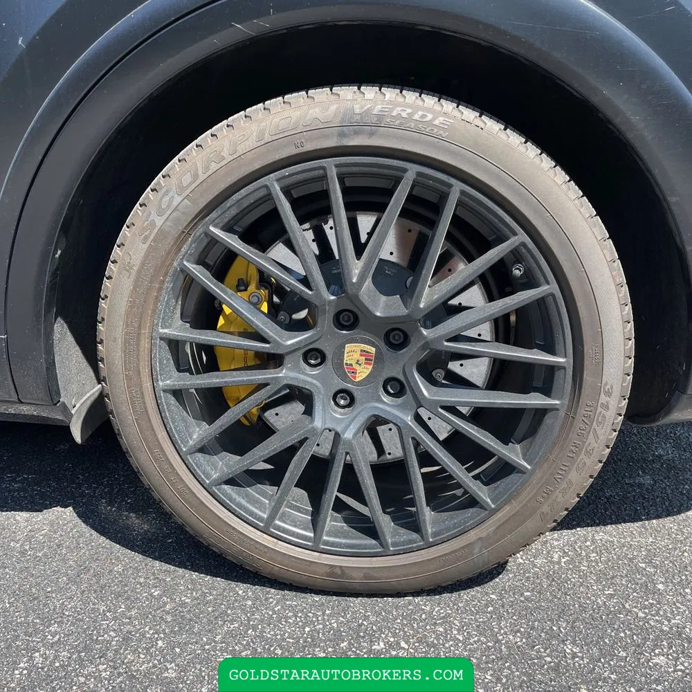 2021 Porsche Cayenne Turbo S E-Hybrid
