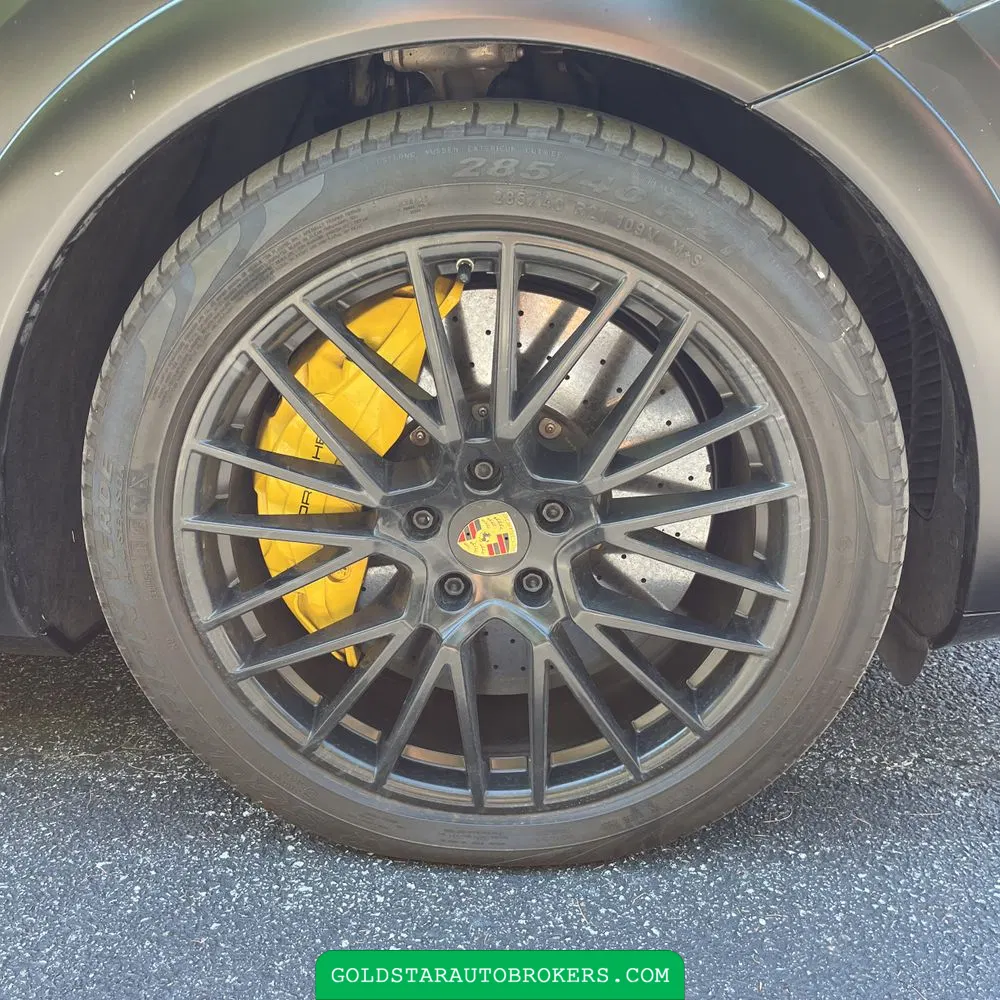 2021 Porsche Cayenne Turbo S E-Hybrid