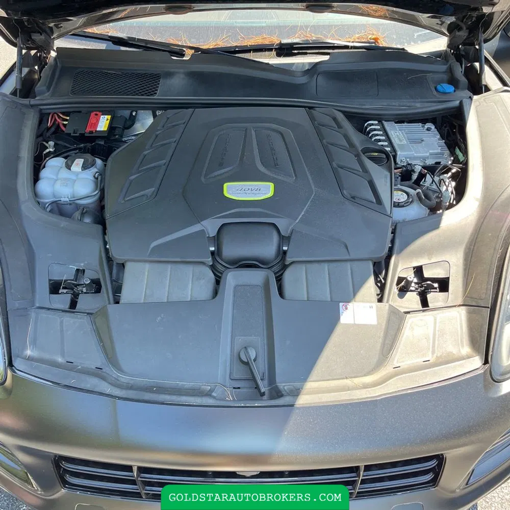 2021 Porsche Cayenne Turbo S E-Hybrid