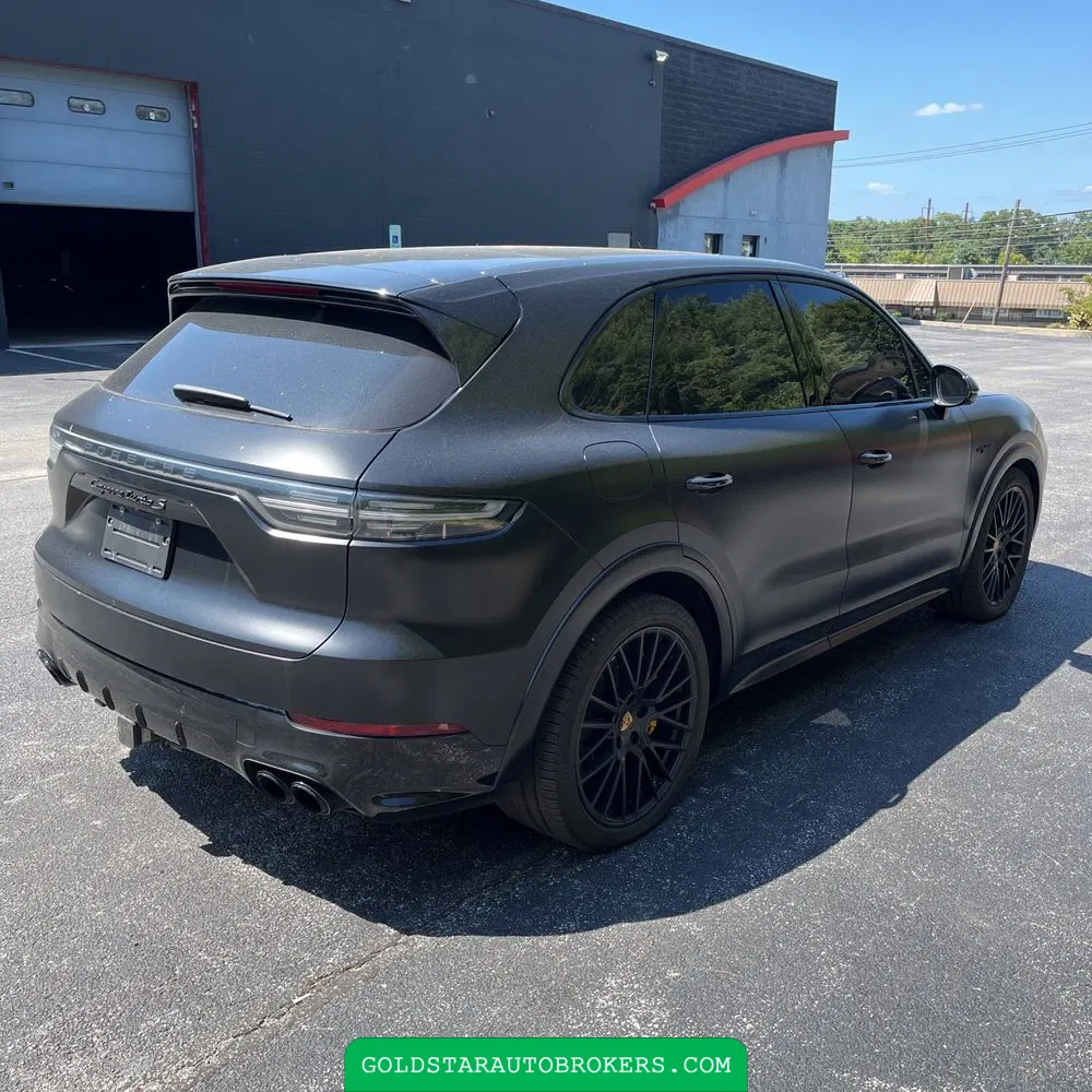 2021 Porsche Cayenne Turbo S E-Hybrid