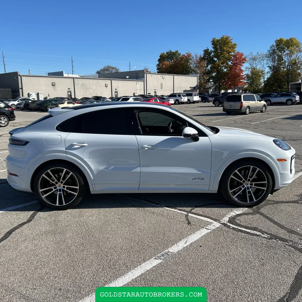 2025 Porsche Cayenne GTS