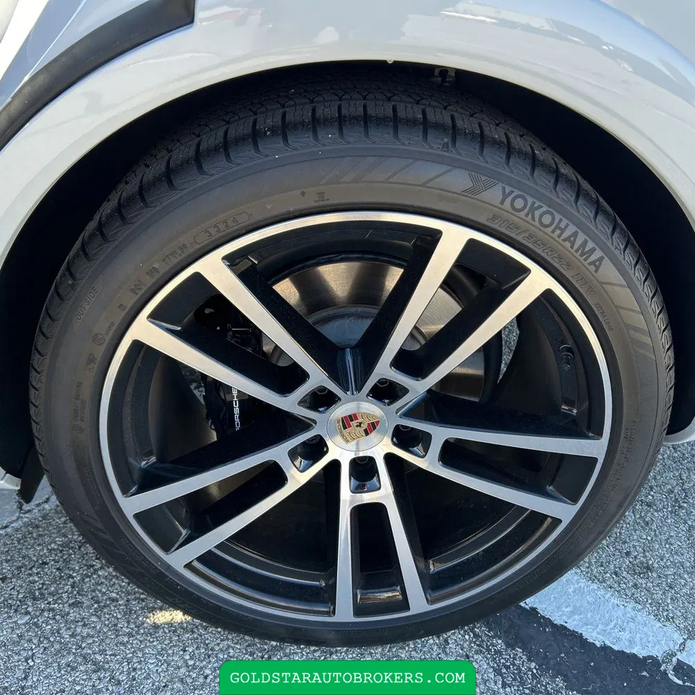 2025 Porsche Cayenne GTS
