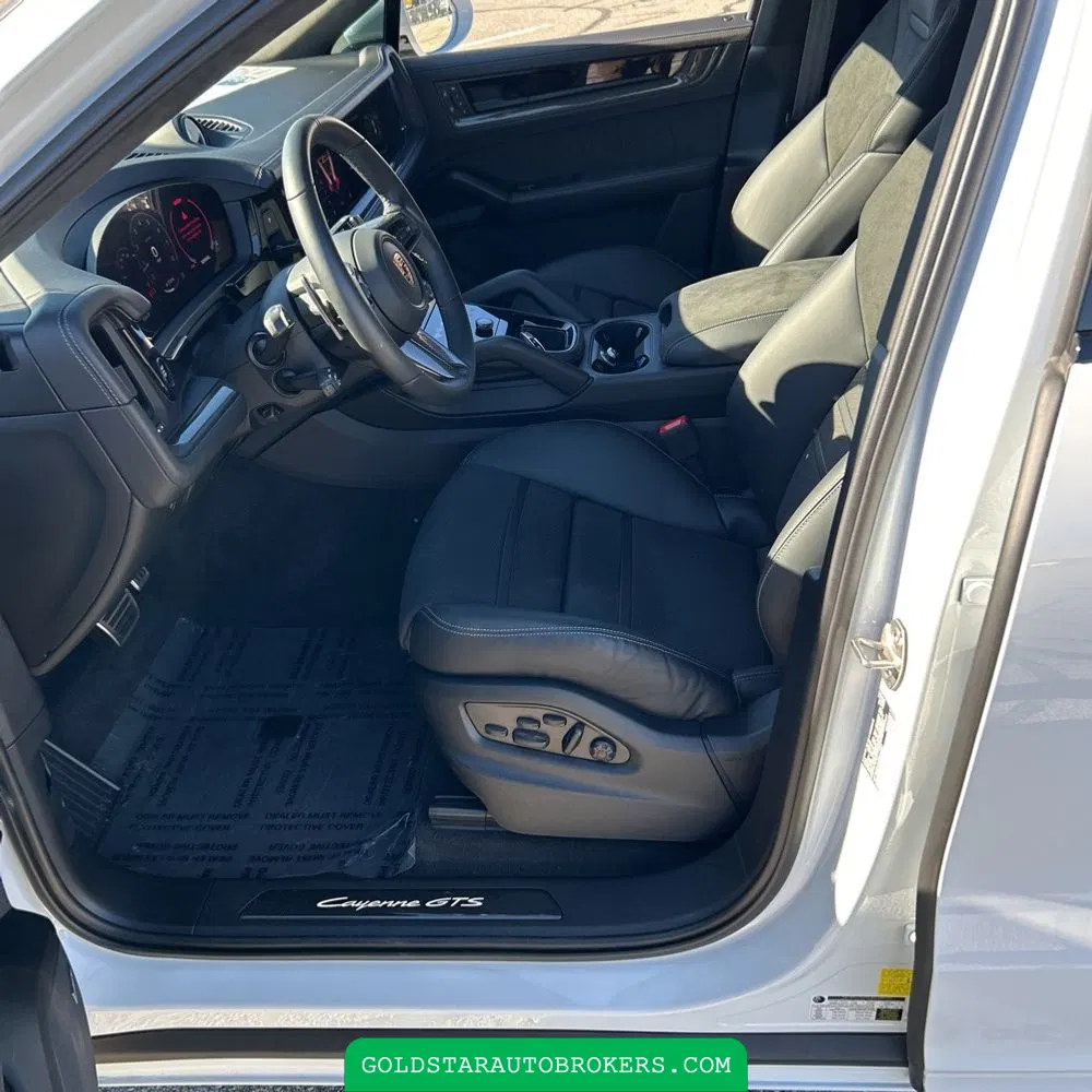 2025 Porsche Cayenne GTS