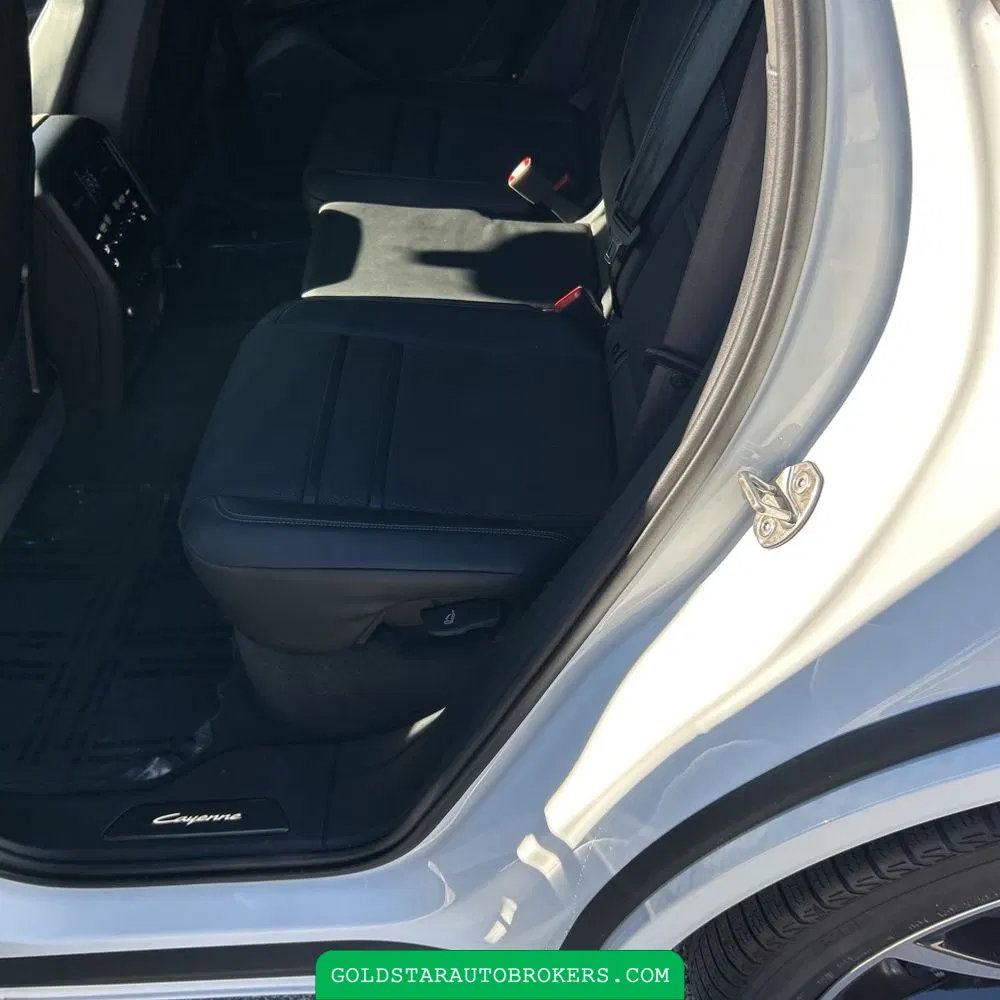 2025 Porsche Cayenne GTS