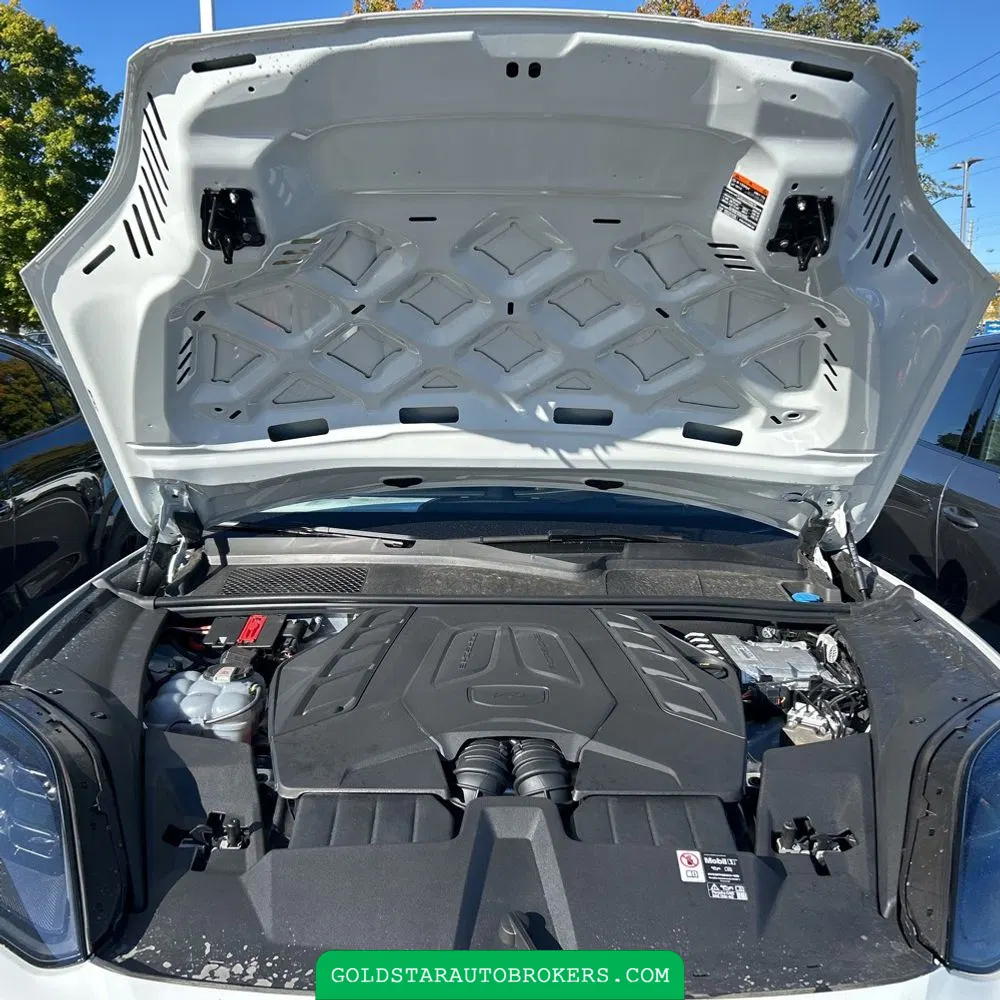 2025 Porsche Cayenne GTS