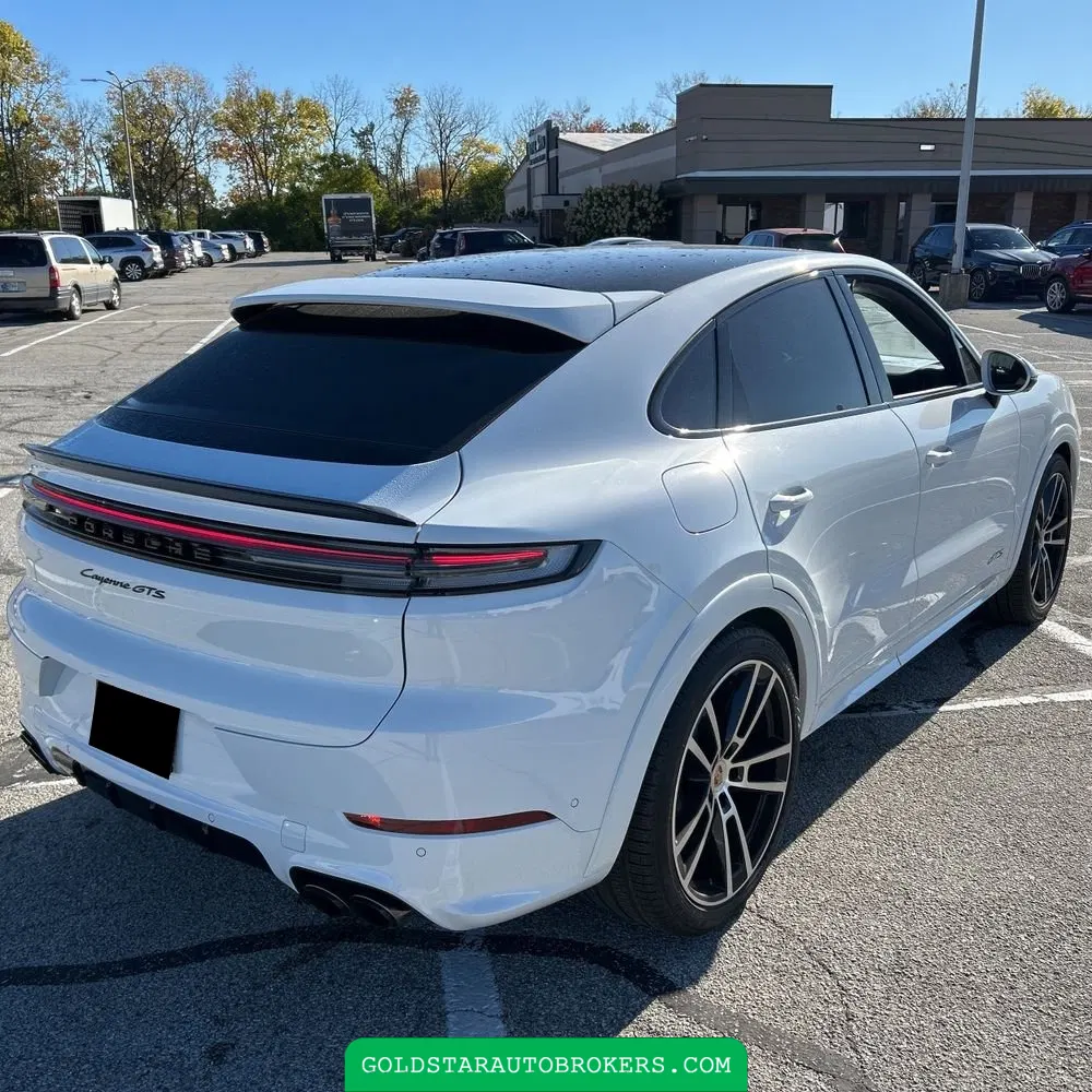 2025 Porsche Cayenne GTS