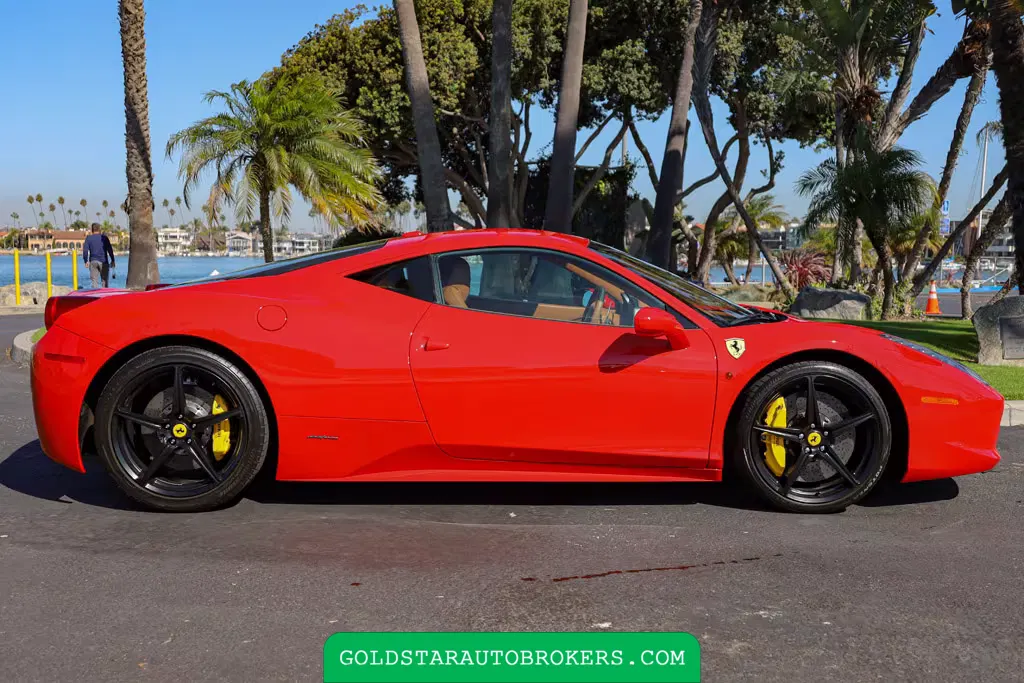 2011 Ferrari 458 Italia Coupe