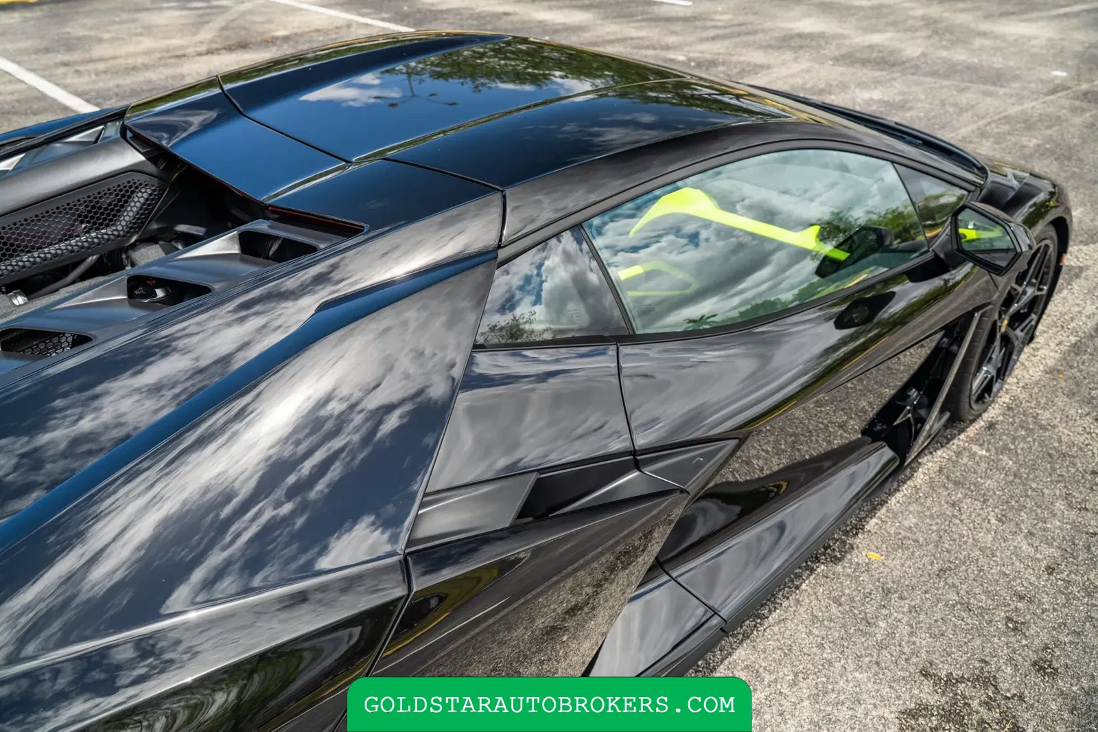 2024 Lamborghini Revuelto