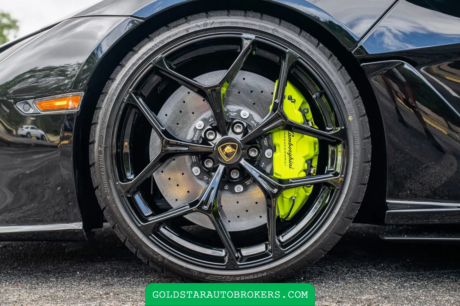2024 Lamborghini Revuelto