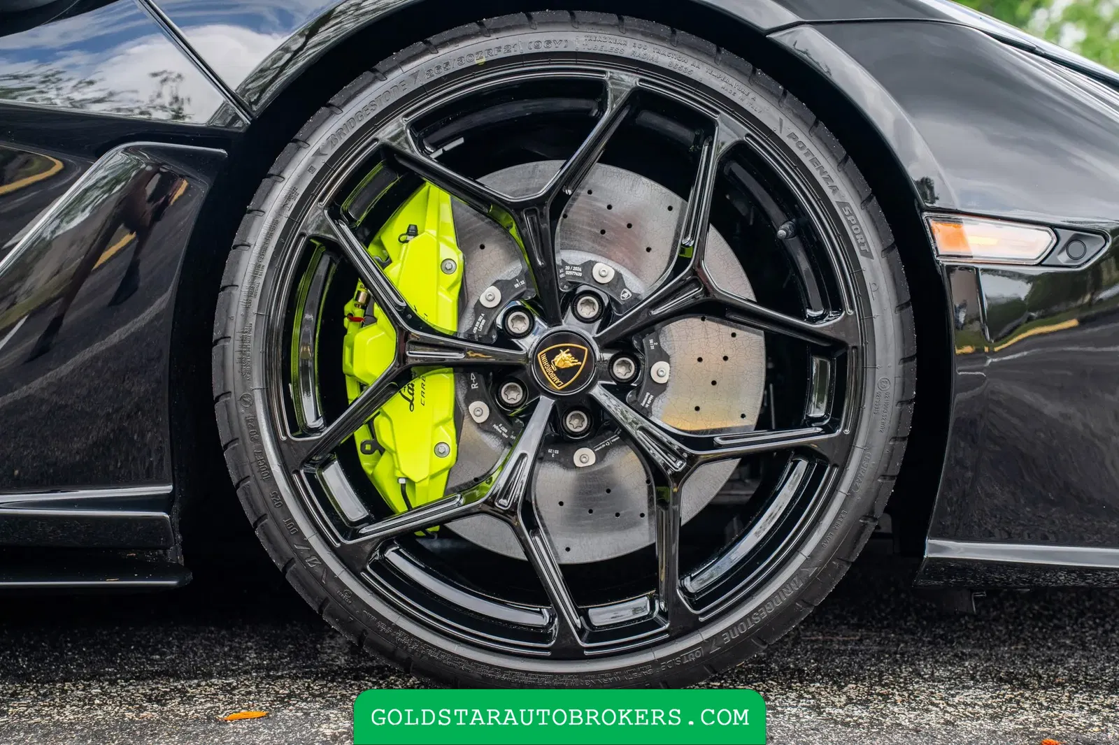 2024 Lamborghini Revuelto