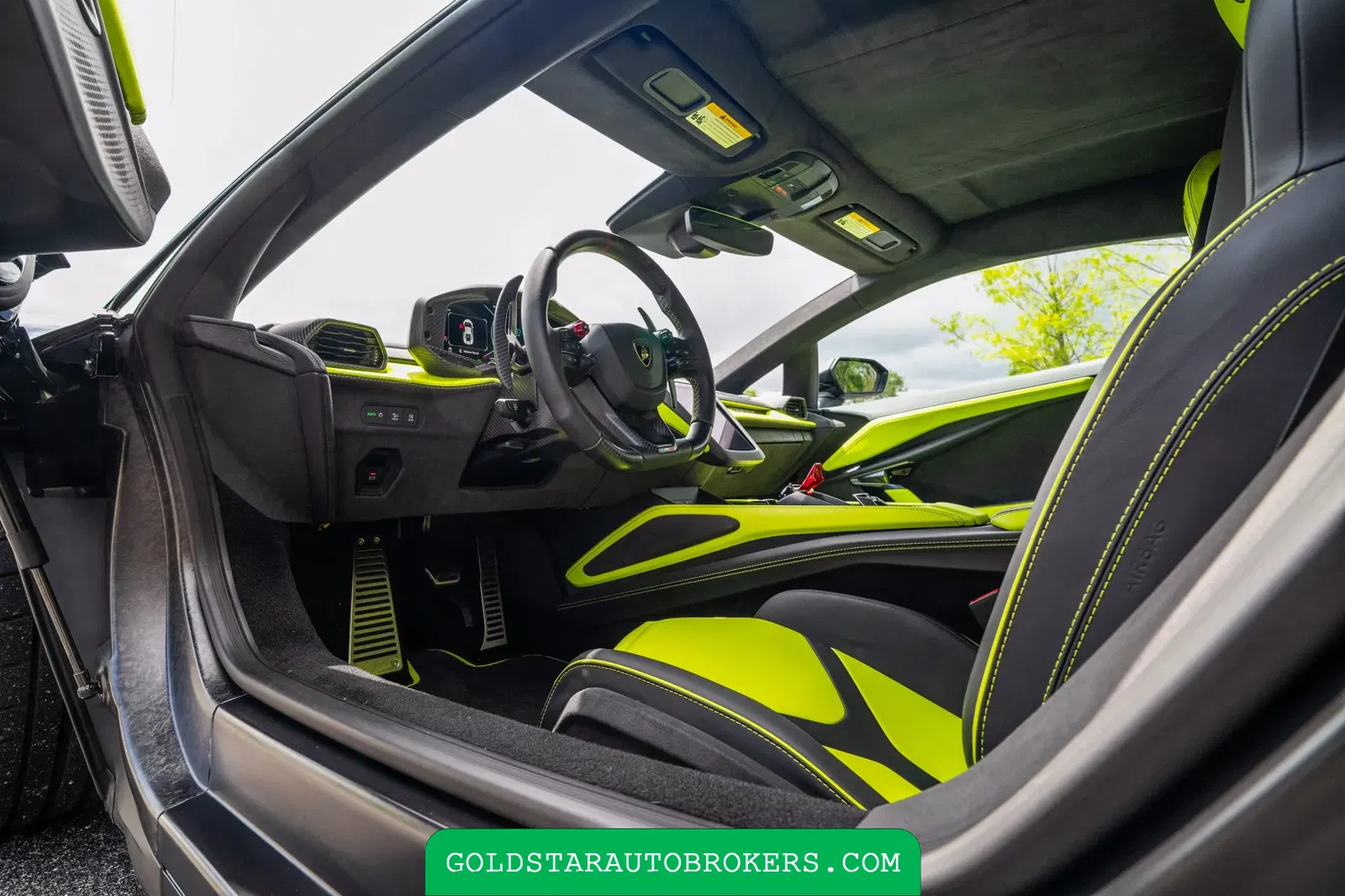 2024 Lamborghini Revuelto