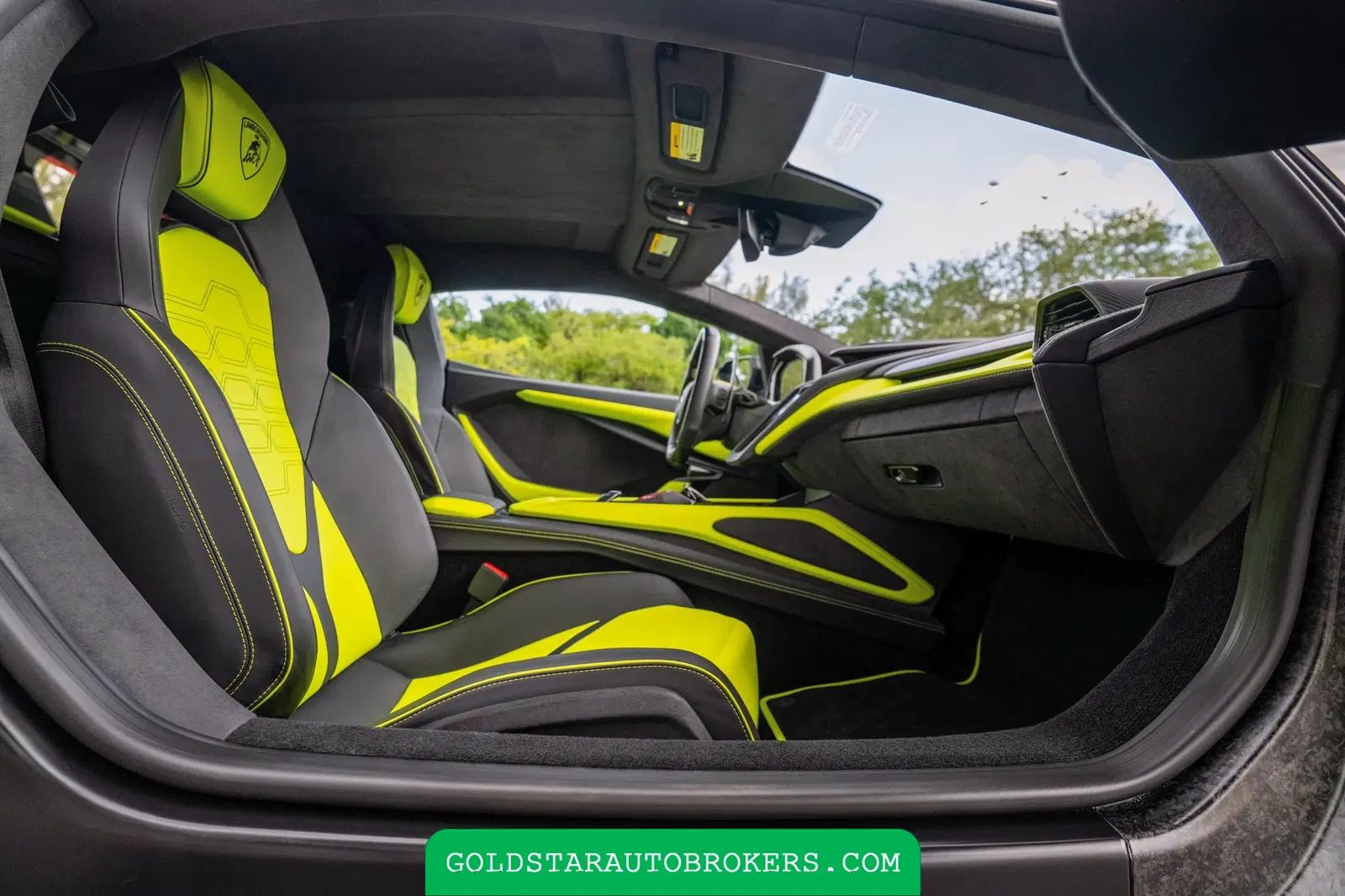 2024 Lamborghini Revuelto