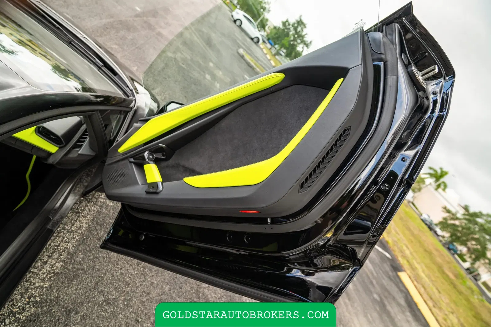 2024 Lamborghini Revuelto