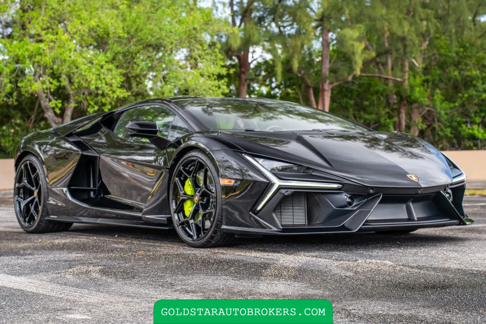 2024 Lamborghini Revuelto