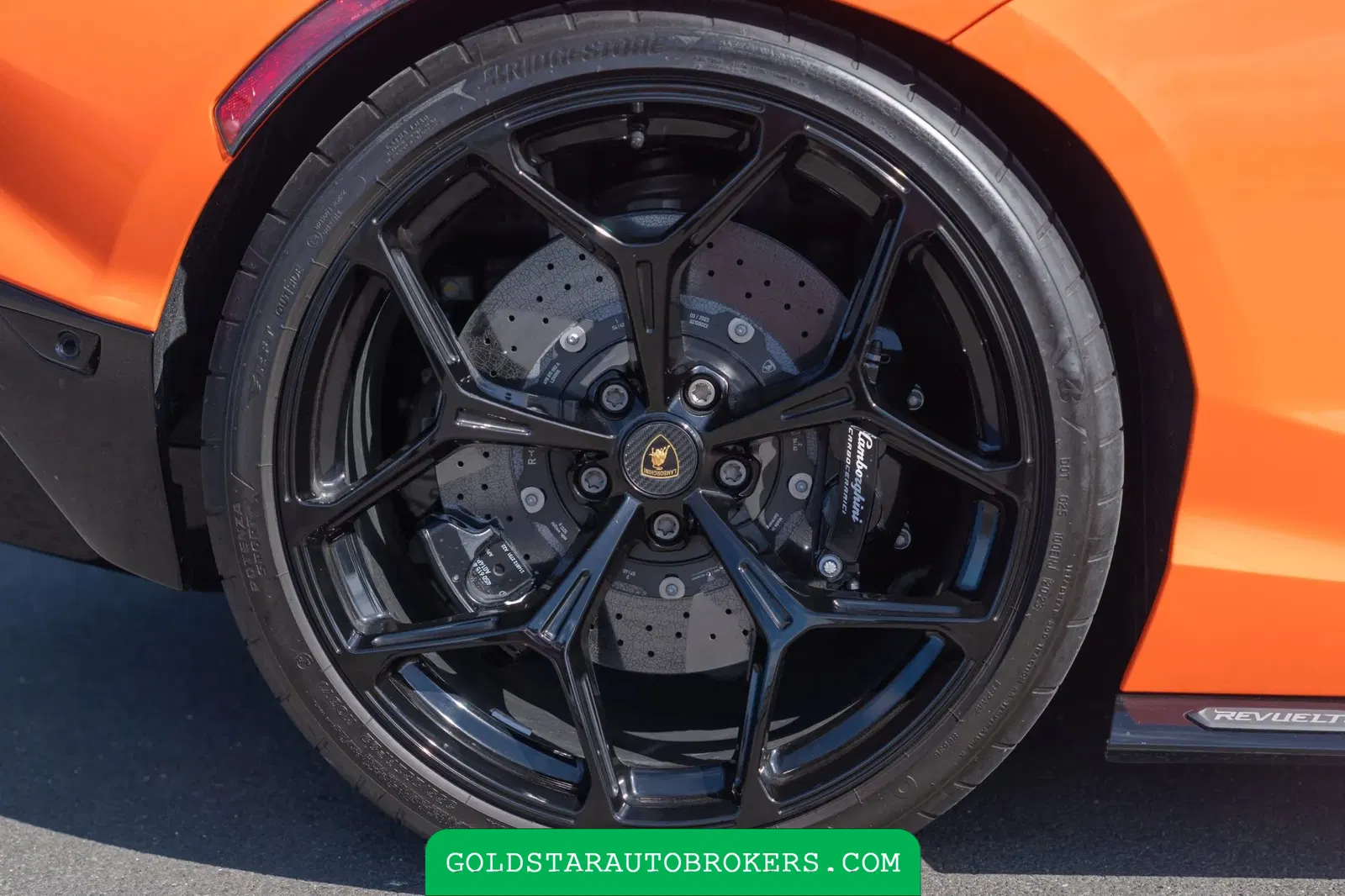 2024 Lamborghini Revuelto