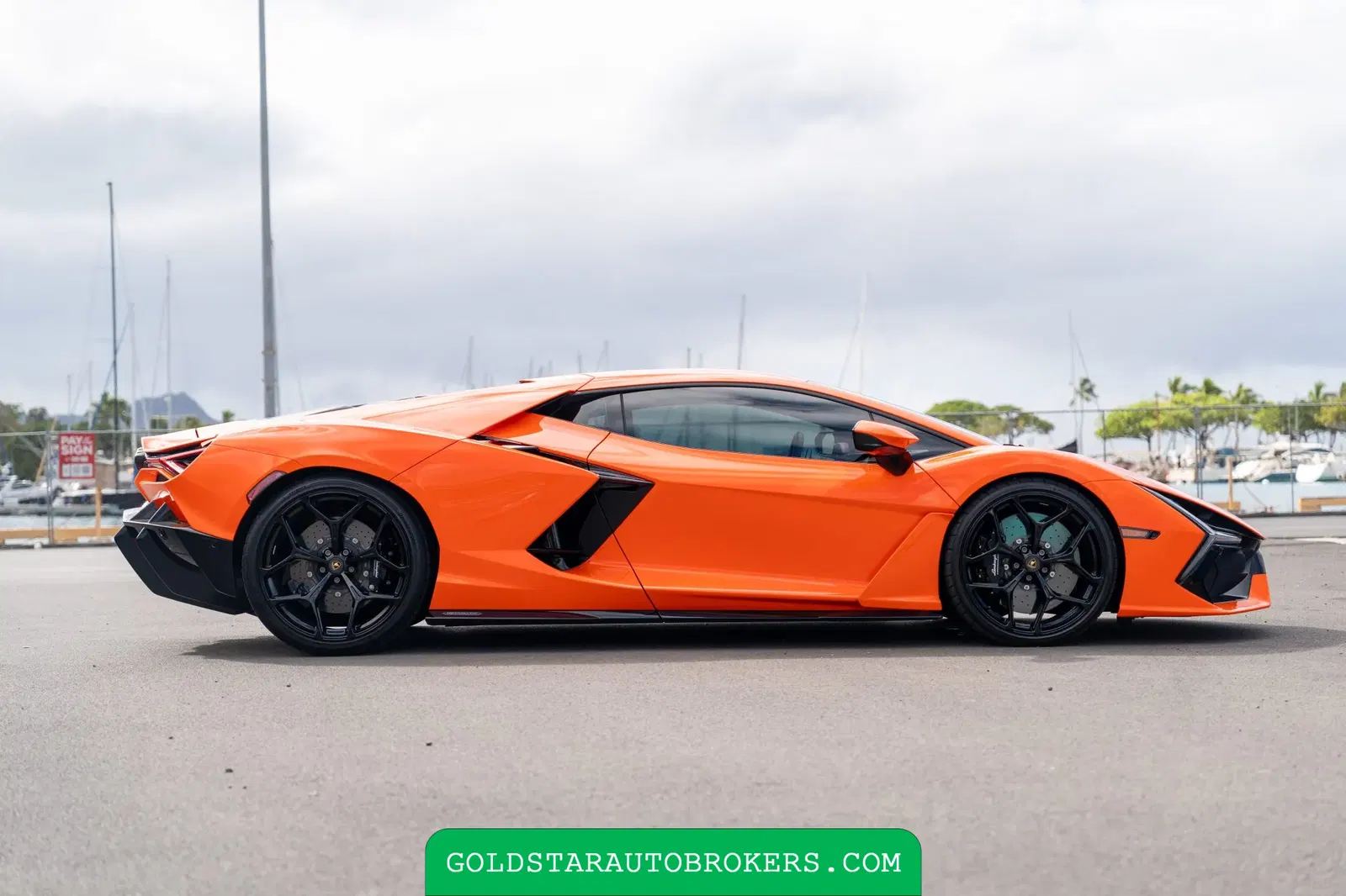2024 Lamborghini Revuelto