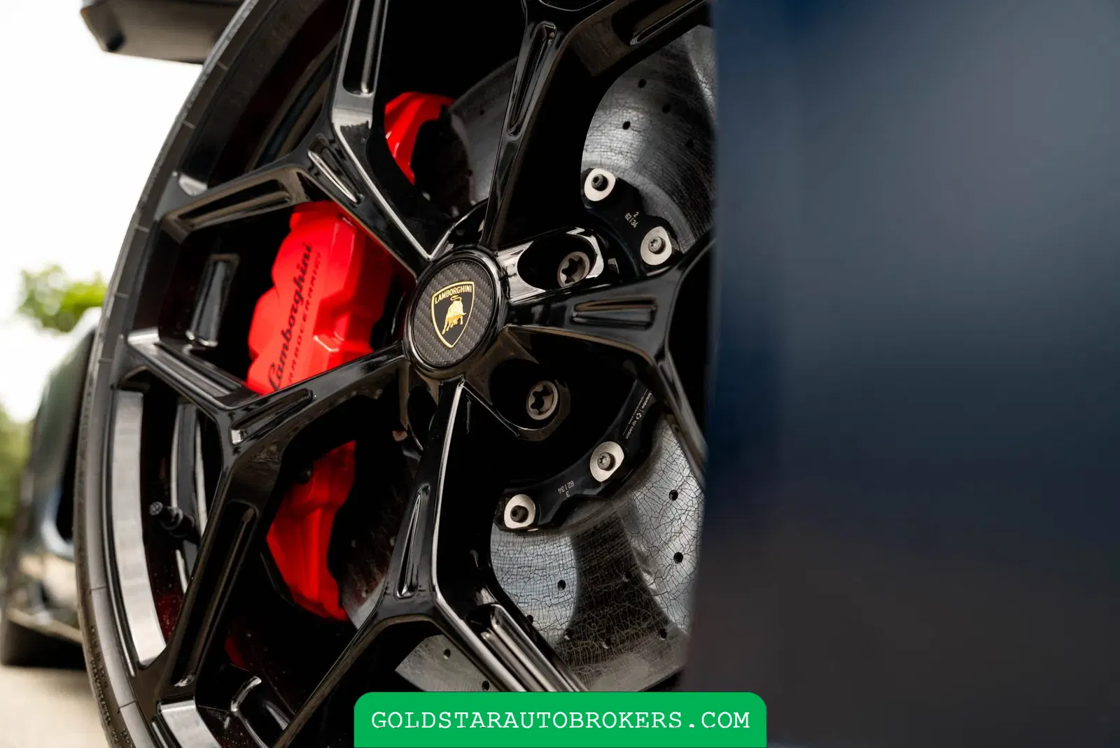 2025 Lamborghini Revuelto