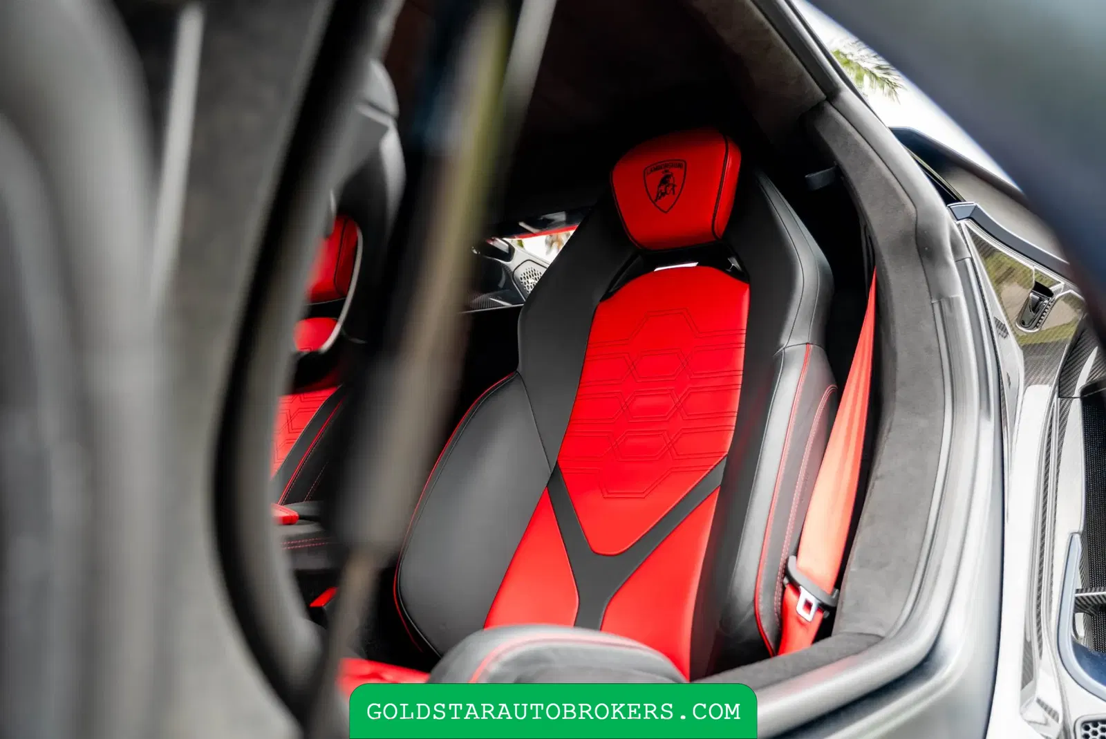 2025 Lamborghini Revuelto
