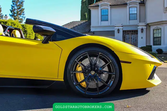 2015 Lamborghini Aventador Roadster