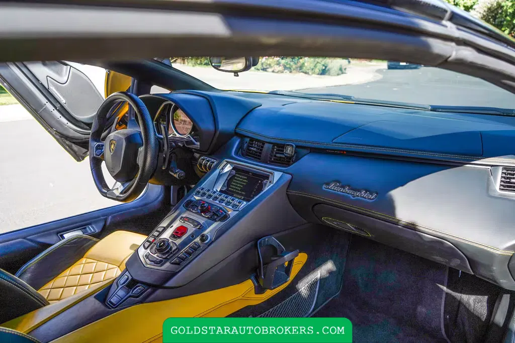 2015 Lamborghini Aventador Roadster