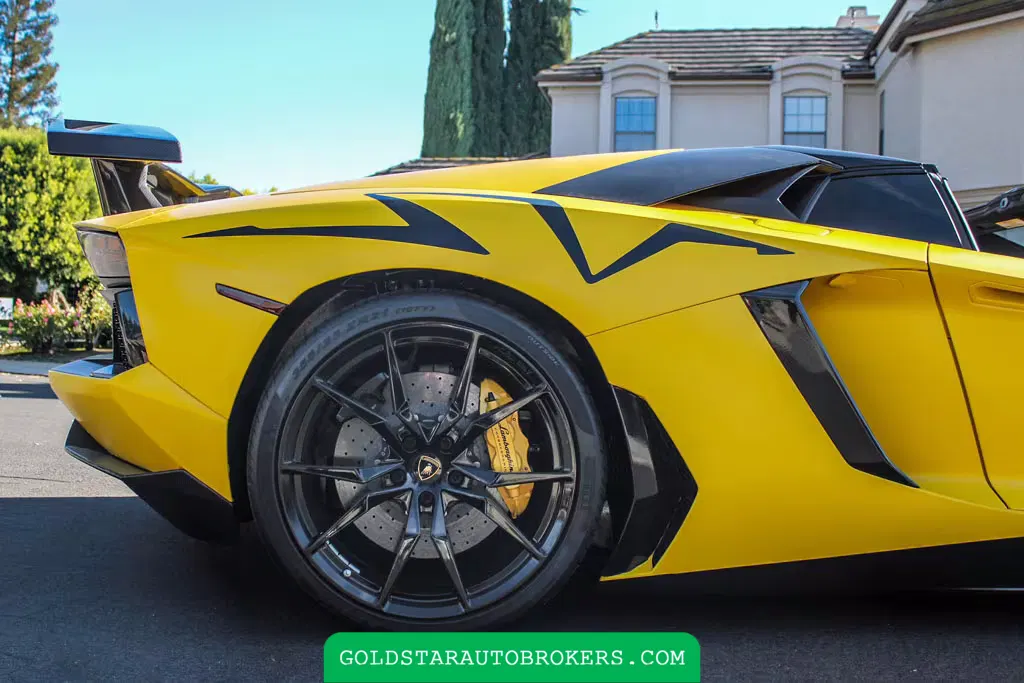 2015 Lamborghini Aventador Roadster