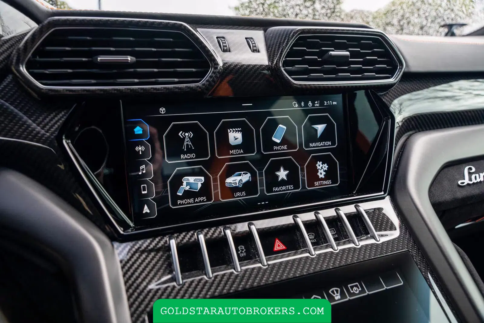 2022 Lamborghini Urus Pearl Capsule