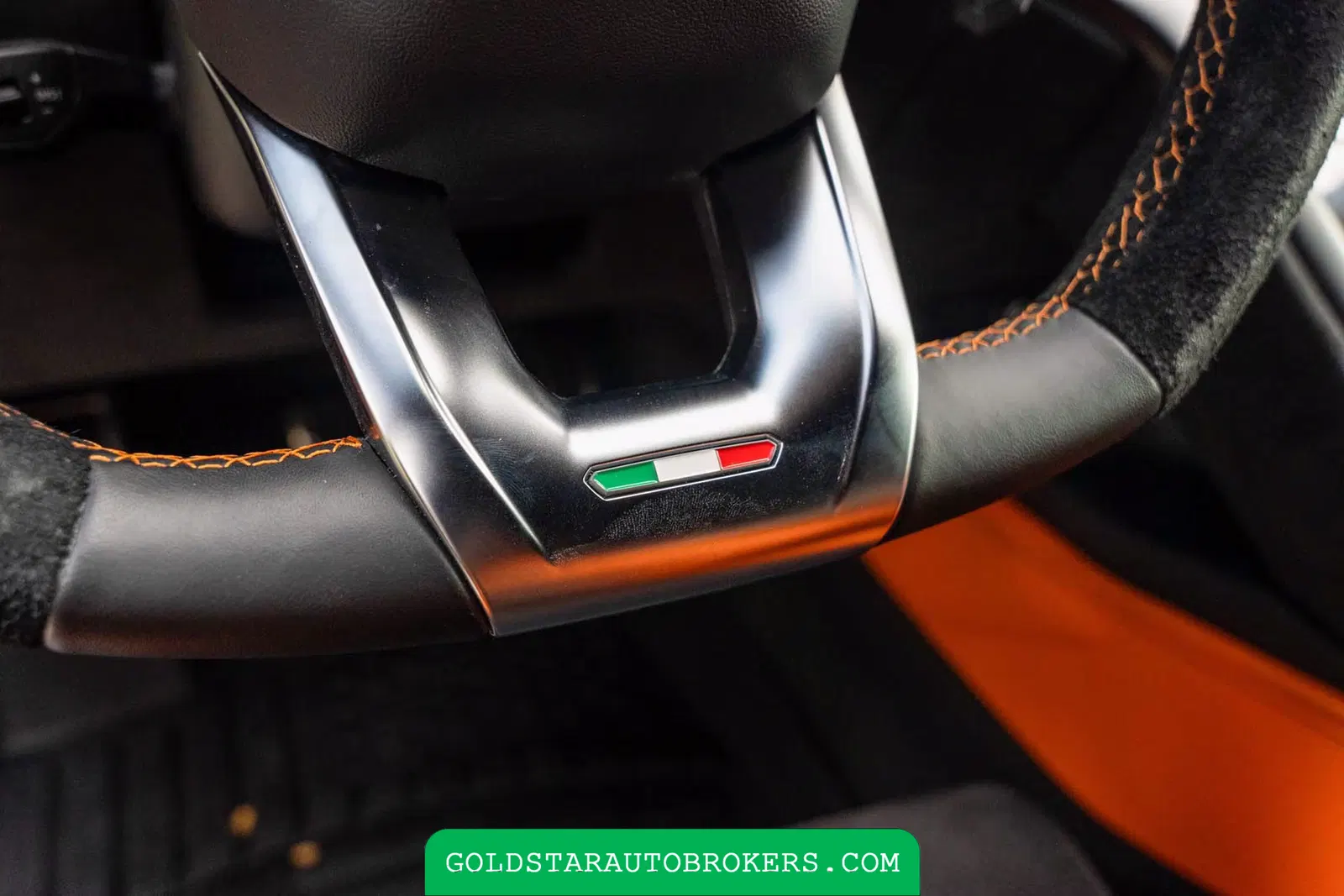 2022 Lamborghini Urus Pearl Capsule