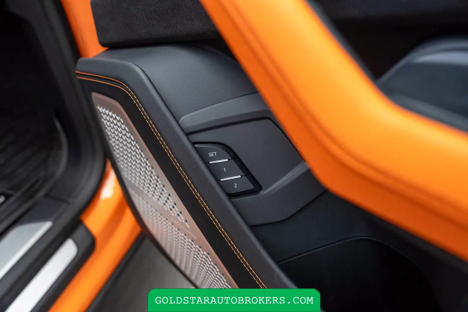 2022 Lamborghini Urus Pearl Capsule