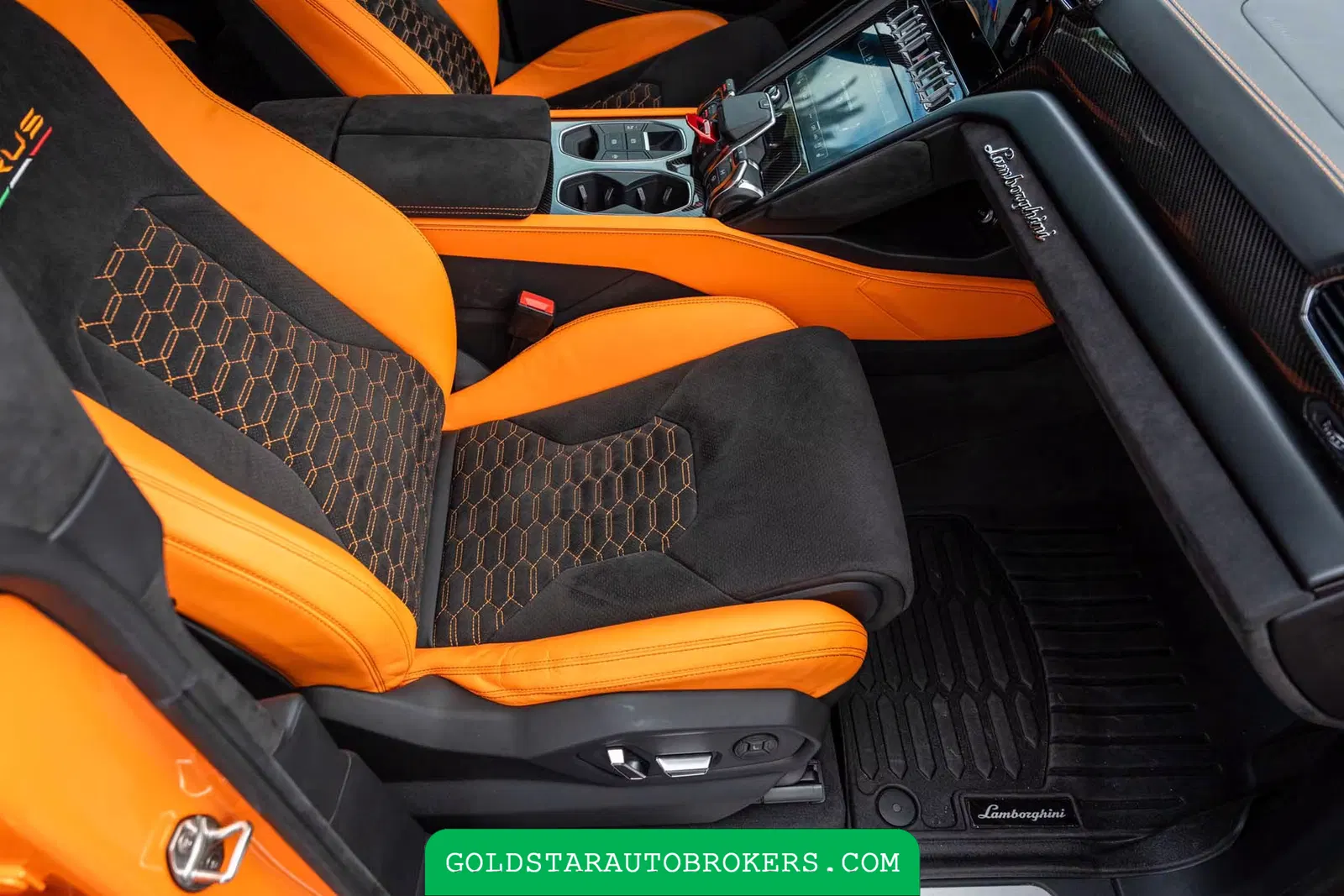 2022 Lamborghini Urus Pearl Capsule