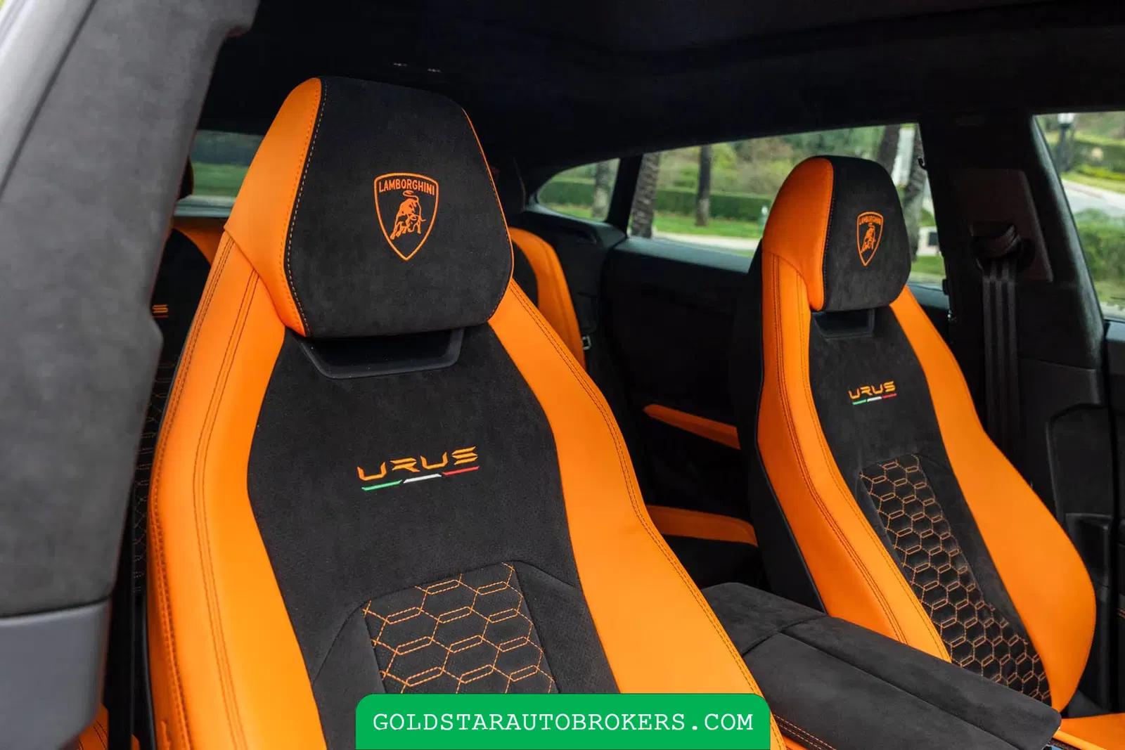 2022 Lamborghini Urus Pearl Capsule