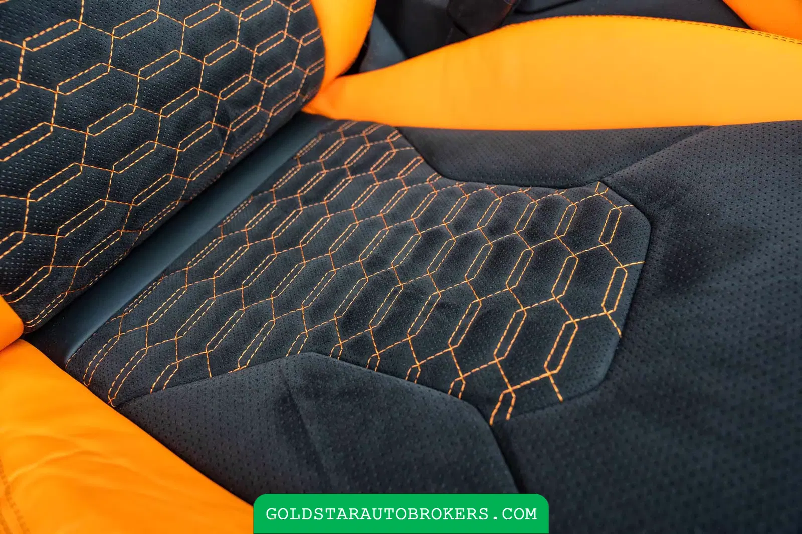 2022 Lamborghini Urus Pearl Capsule