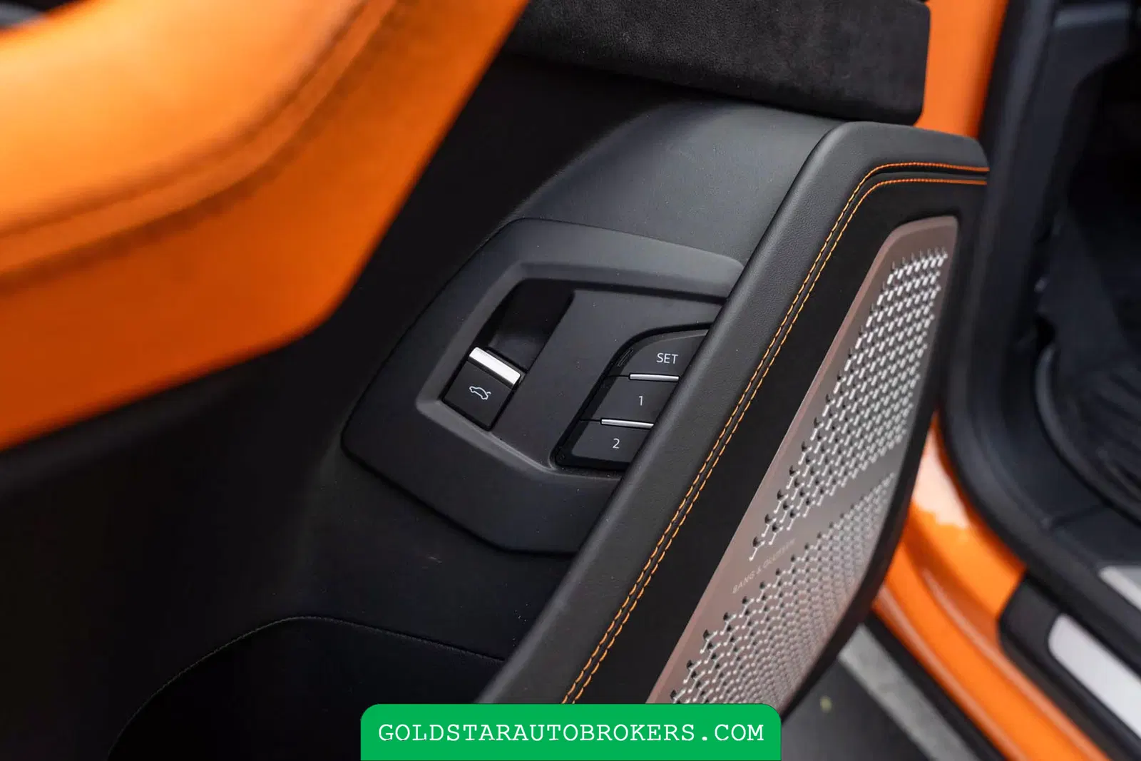 2022 Lamborghini Urus Pearl Capsule