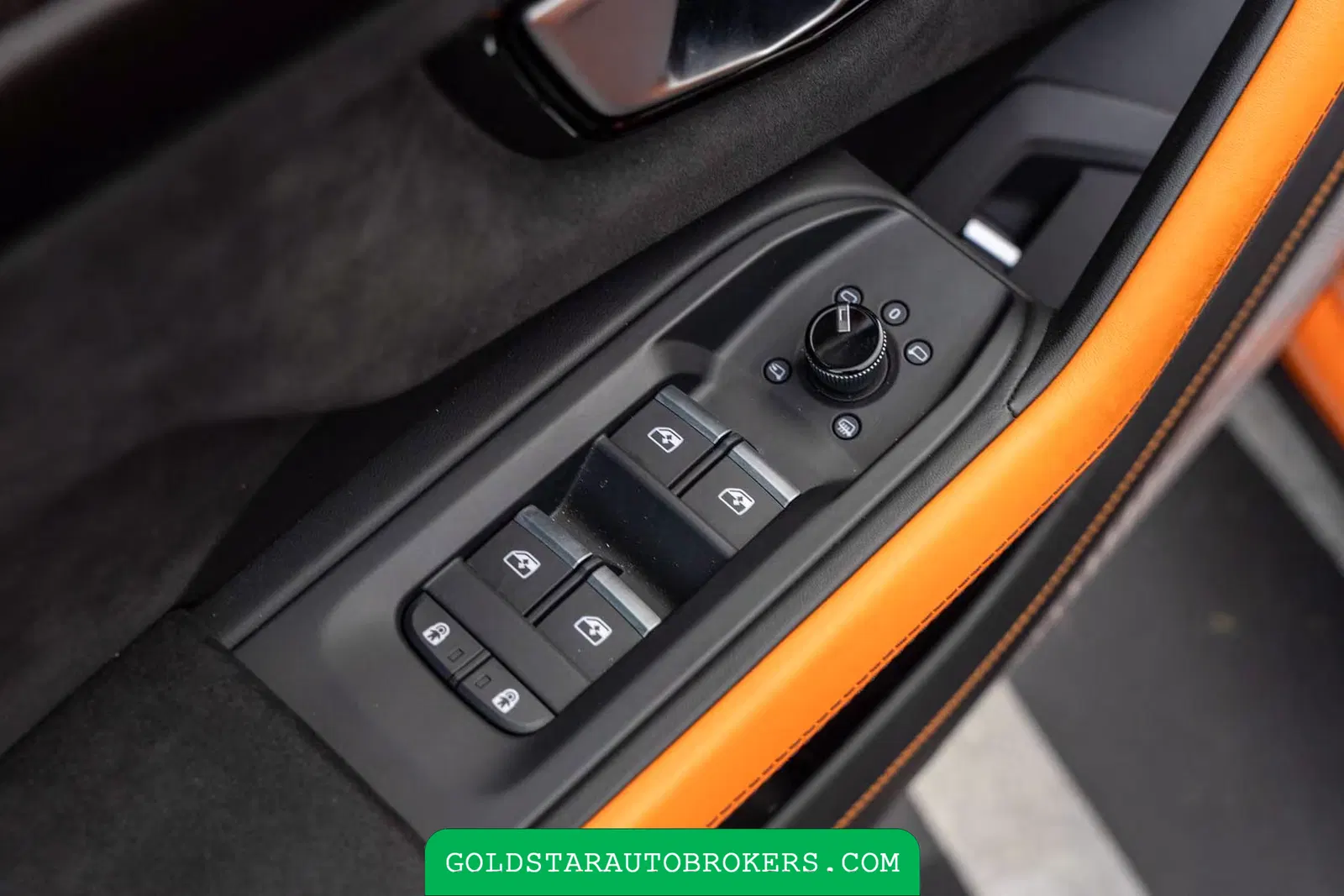 2022 Lamborghini Urus Pearl Capsule
