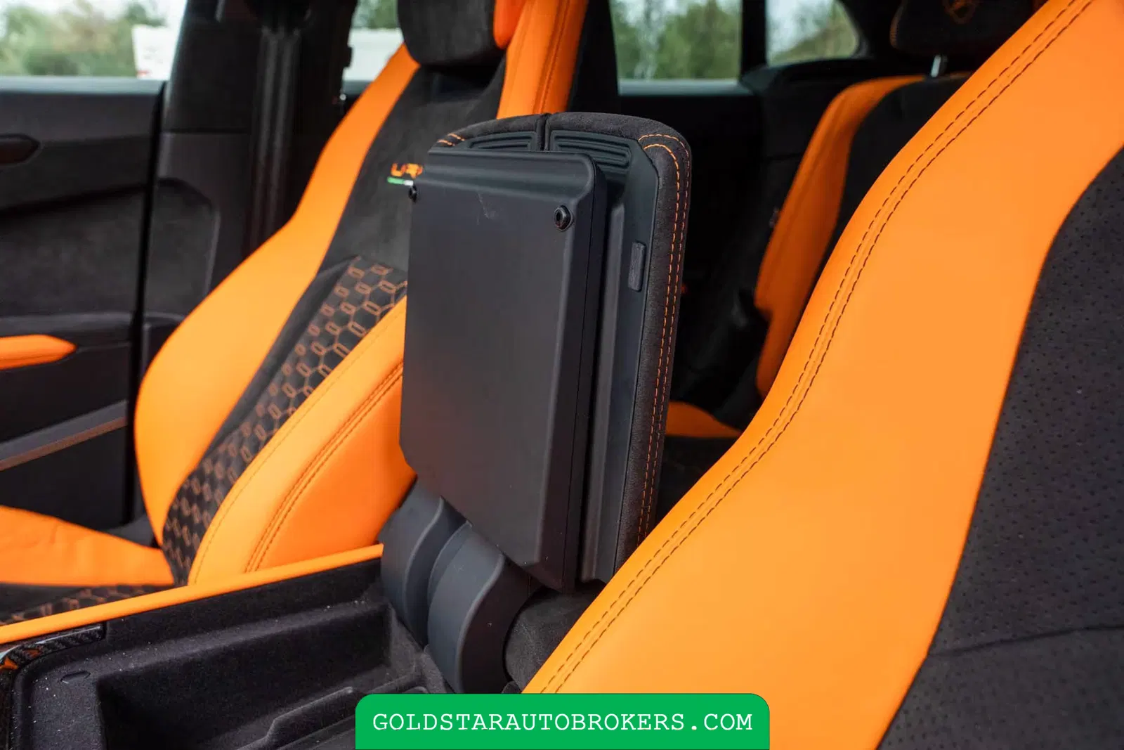 2022 Lamborghini Urus Pearl Capsule